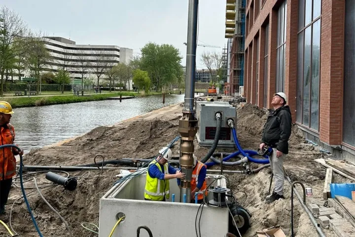 Inbouwen Bronpomp Koude Bron Installatieenbouw